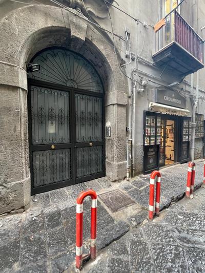 Casina a Pizzofalcone 93