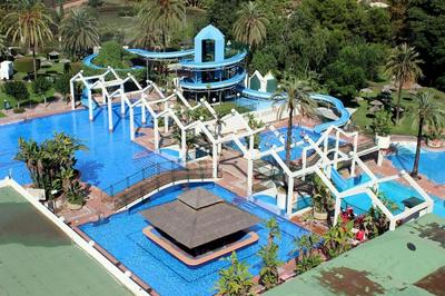 "VIVE BENAL BEACH" estudio 2501, vistas al mar y parque acuático