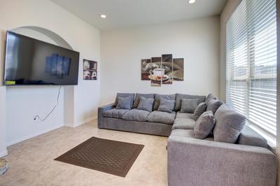 Meticulously-maintained 3-BR Townhouse w/ Backyard ~ Double-Story!