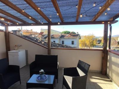 Charlie's Home Arezzo-Appartamento-B&B Arezzo con Parcheggio privato- Arezzo Città del Natale 2023 - Centro Arezzo Fiere e Congressi- Mercatini Natale Arez