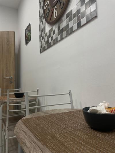 Central Rooms 128L