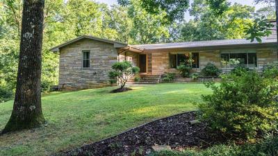 MCM home 4BR's fireplace parking 15 mins to DT