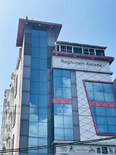 STAYMAKER Crown Residency