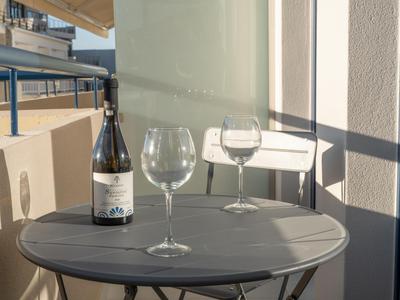 Evans Luxurious Apartment 3