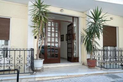 Romantic apartment with hot tub next to Acropolis