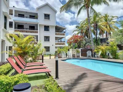 Sunkissed - Brand New Beach apartment located 50m from beach