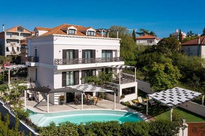 Magnificent Villa Scorpaena with heated swimming p