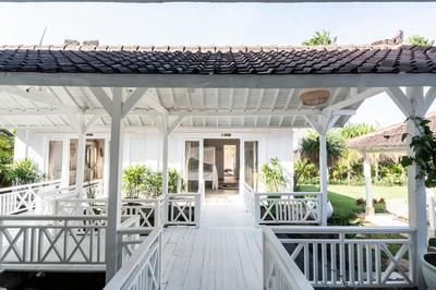 Isaiya Boutique Hotel