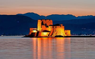 Marina's Bright Getaway - Nafplio Center House