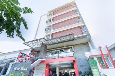 Flagship 91863 Metro House