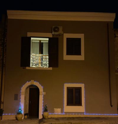 Sa domo de su re