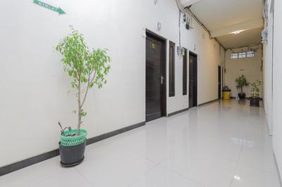 RedDoorz Syariah near Universitas Jember