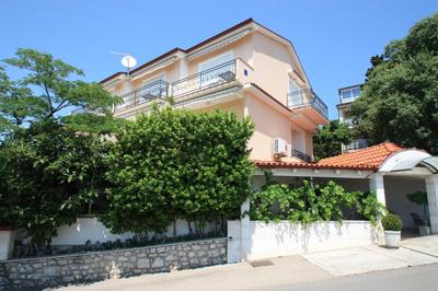 Apartments Domino R