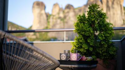 Rock State View - Unique Overlooking Meteora Flat
