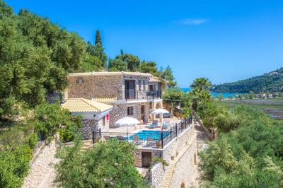 Villa Bougainvillea by Villa Plus