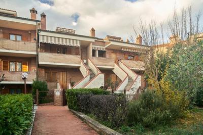 Little Brick House on Siena Hills with Balconies