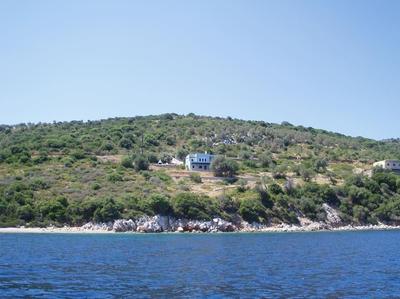 Villa with breathtaking views and private beach