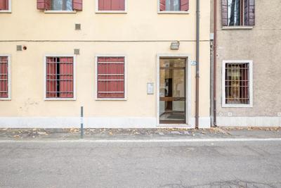 GuestHost - Essential Apartment a 5 min da Piazza dei Signori