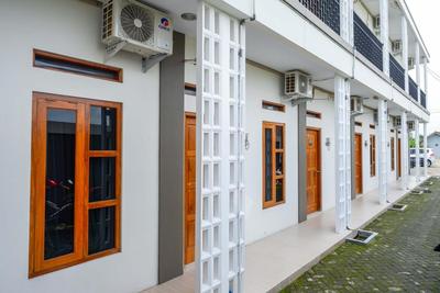 RedDoorz Syariah near RS Hermina Yogyakarta