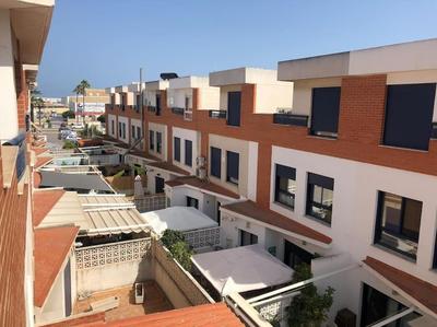 Adosado, wifi, playa, lugar espacioso, vacacional