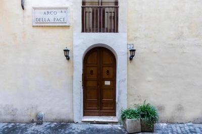 Daplace - Emilia Apartment