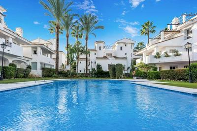 Magnifico Apto en Puerto Banus * Piscina * Parking