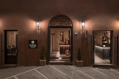 Times Suites - Guesthouse
