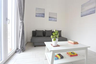 Bright & Central Apartment near the station