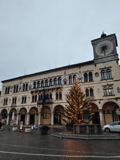IL VICOLO_Carinissimo appartamento in centro storico, zona giorno mansardata