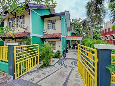 OYO 92001 Unram Guest House