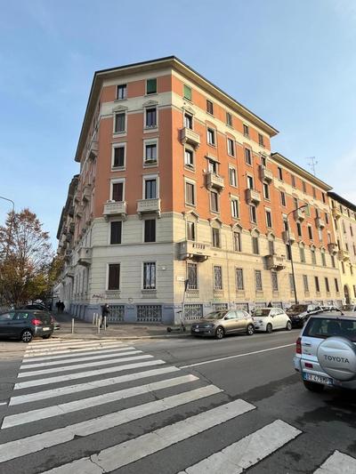 The Small White House In Milan