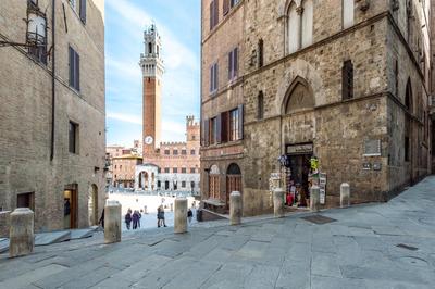 Lady Glam Siena central