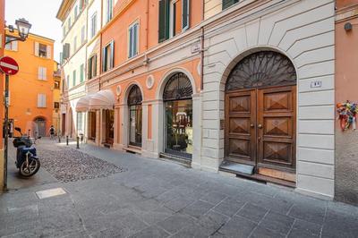Canonica Home, in the Heart of the City