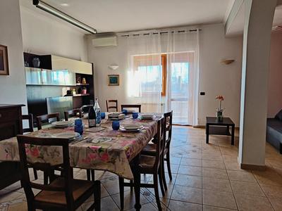 Avellini - Delightful and Spacious Apartment with terrace - near Metro A Cornelia