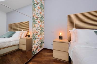 YCH-Sweet home near colosseo