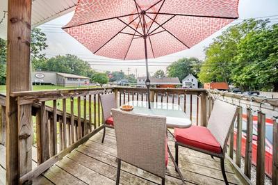 Cottage in the Falls, 3 b, 2 bath, fireplace