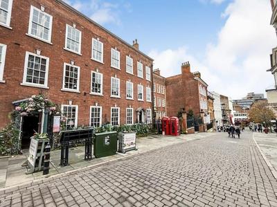 Luxurious 2 Bedroom Apartment in City Centre