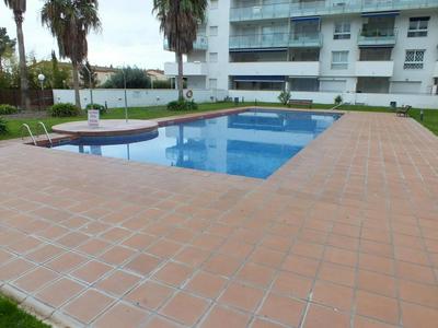 Apartamento acogedor con piscina comunitaria y parking en Roses, cerca de la playa y atracciones - ES-204-39