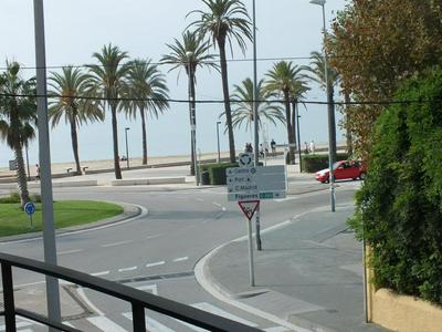 Bonito apartamento de 2 habitaciones en Roses con estacionamiento, aire acondicionado, cerca del centro y de la playa - ES-204-46