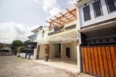 Balmoral House near Ambarukmo Plaza Mall Yogyakarta Mitra RedDoorz