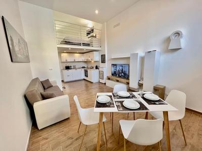 Pregevole loft con soppalco