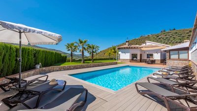 Villa Mari Cómpeta by Ruralidays