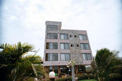 PLUS 33 HOTEL