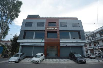 OVEL HOTEL (LUXURY)