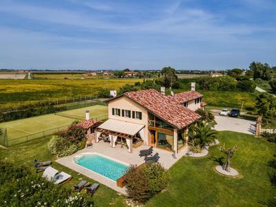 Villa Tania