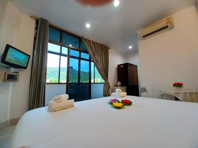 Happy Holidays - 2 Minutes to Patong Beach