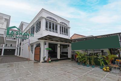 Capital O 92105 A'shanti Inn