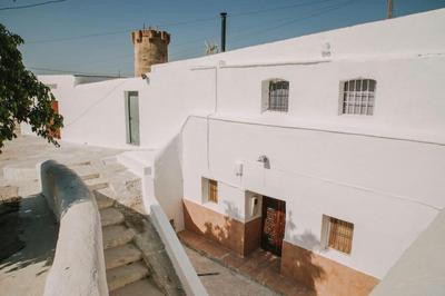 Preciosa casa-cueva con bañera