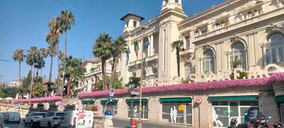 BELLISSIMA MANSARDA 2 DI FRONTE AL CASINO' DI SANREMO!!!