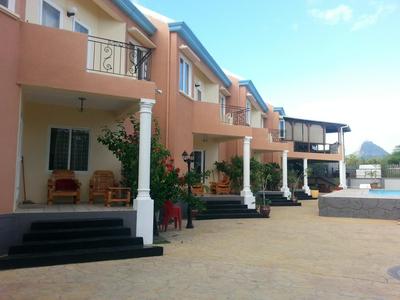 Valvanta Resort 2, Flic En Flac